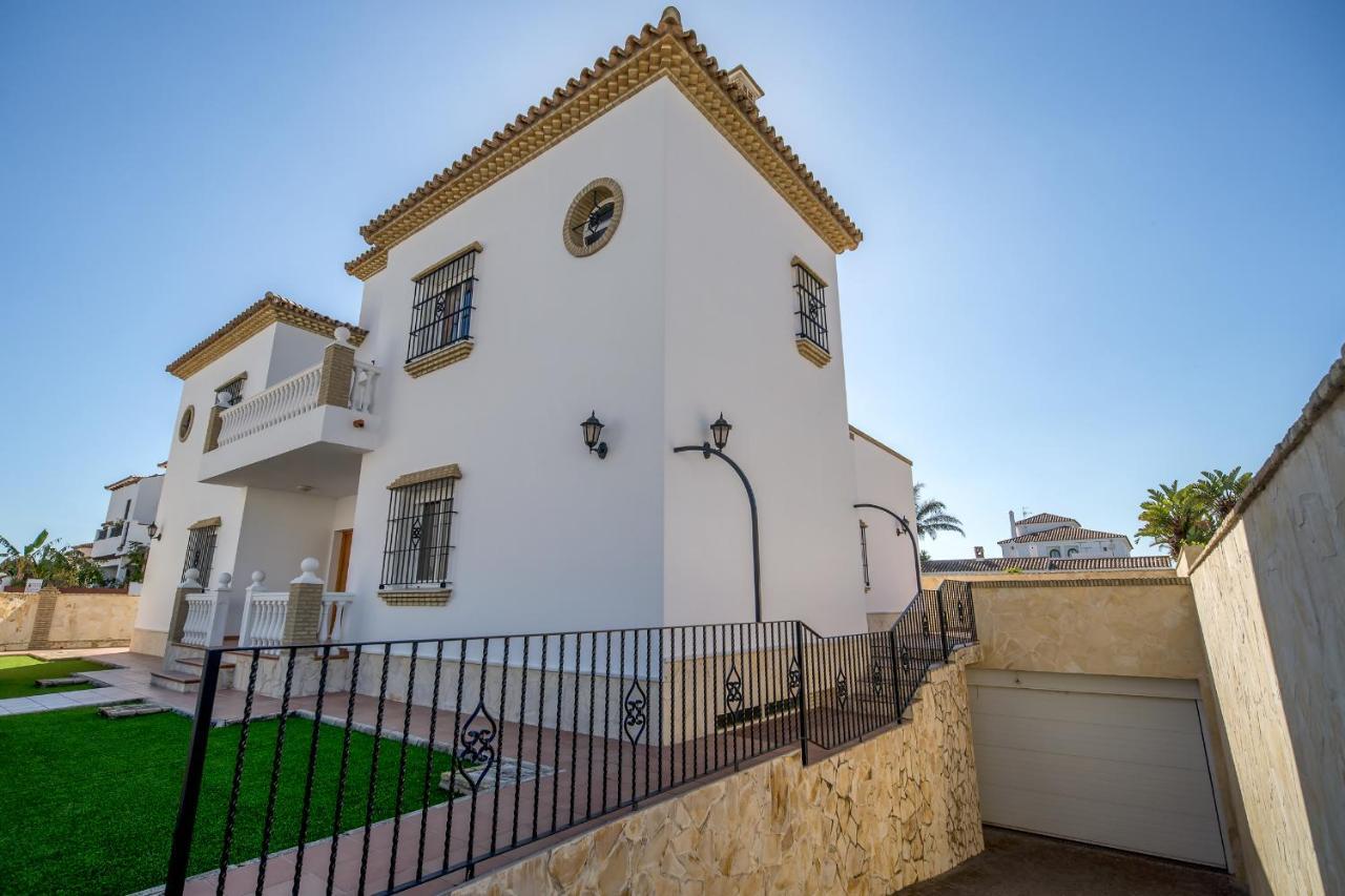 Chalet Adosado Atalaya P Conil De La Frontera Esterno foto